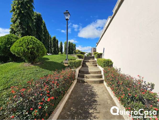 Casa Amueblada en Renta en Las Colinas - Imagen 2