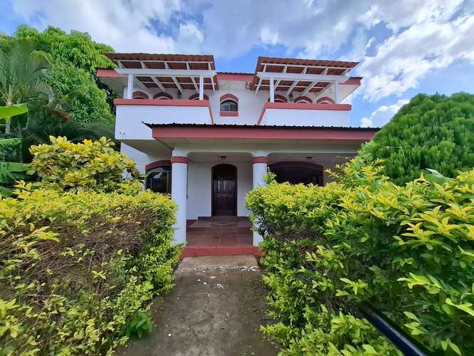 GG -  Venta, amplia casa  en Carretera Sur.  