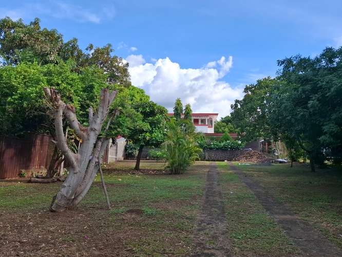 GG -  Venta, amplia casa  en Carretera Sur.  