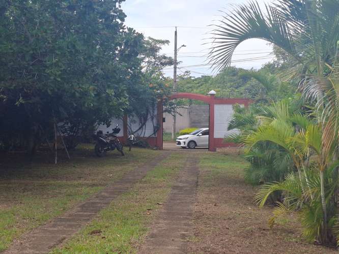 GG -  Venta, amplia casa  en Carretera Sur.  