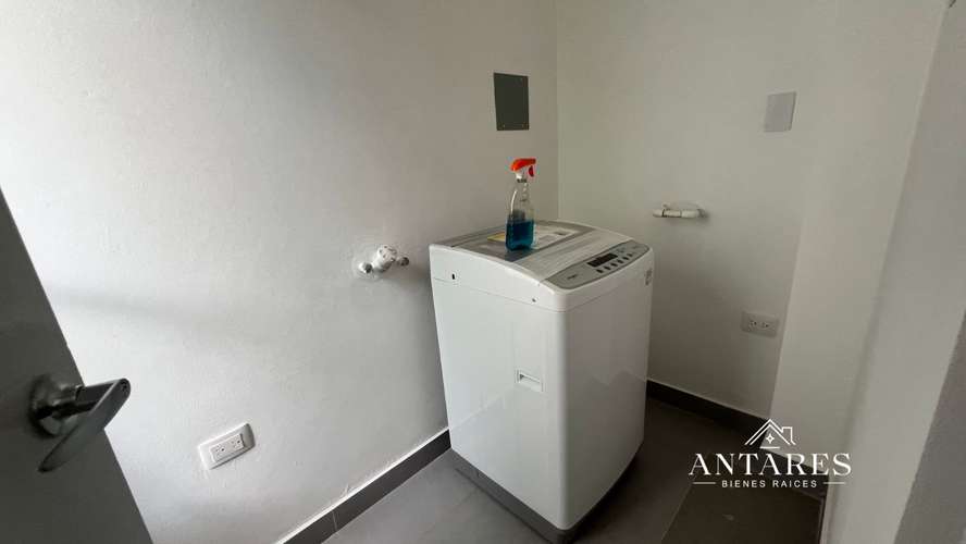 NUEVOS Y MODERNOS APARTAMENTOS EN CTRA. SUR - Imagen 8