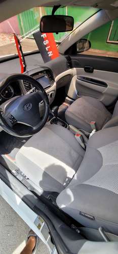 HYUNDAI ACCENT 2009 AUTOMÁTICO! 