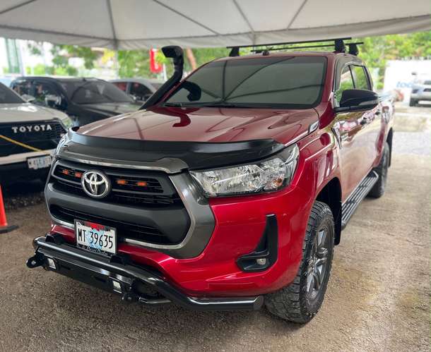 Toyota Hilux SR año 2023 - Imagen 2