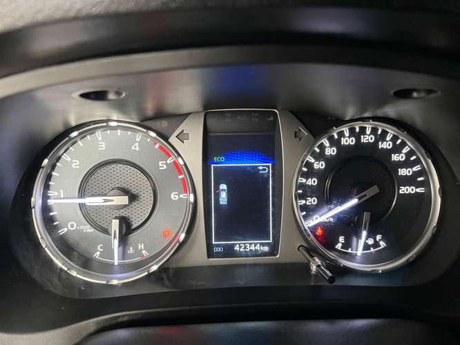 Toyota Hilux SR año 2023 - Imagen 10