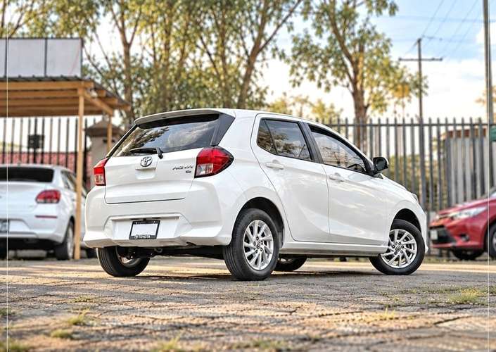 TOYOTA AGYA AUTOMATICO AÑO 2026 CON 20,000 KILOMETROS - Imagen 2