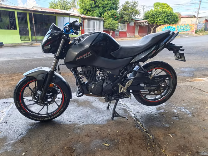 Vendo Hero hunk 160R steal 2V