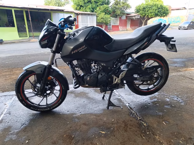Vendo Hero hunk 160R steal 2V