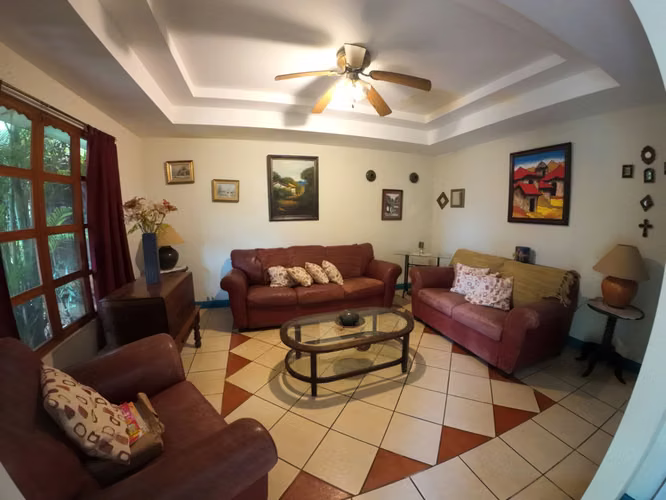 CB - Casa full muebles en excelente estado en Resid. Campo Bello