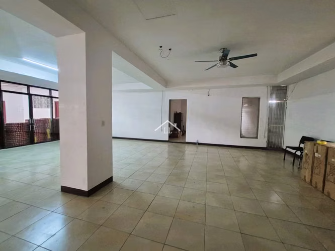 LL - Se Renta Propiedad Comercial en Bolonia - Imagen 12