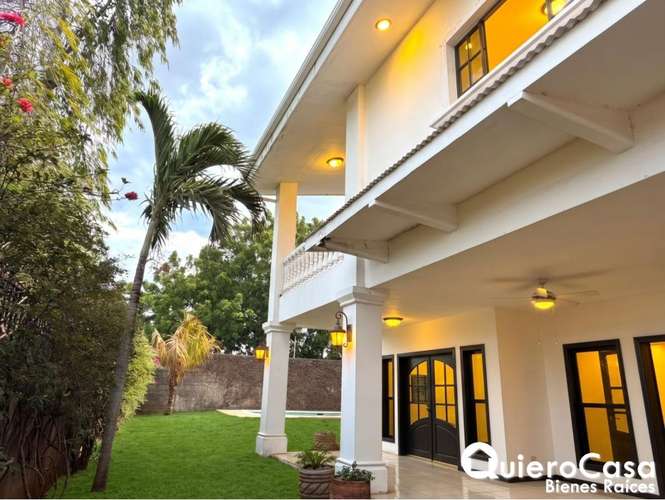 Preciosa residencia en venta en Las Cumbres - Imagen 17