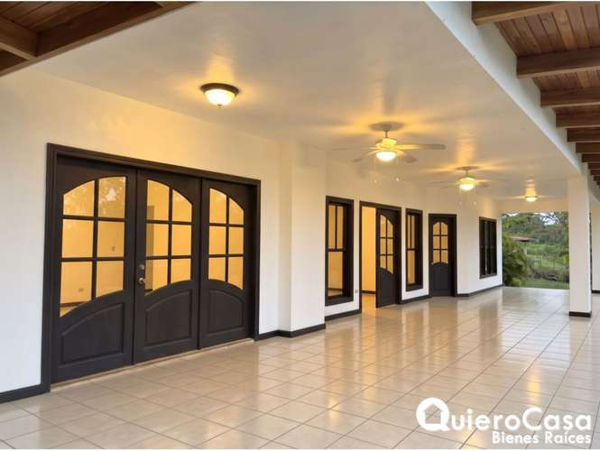 Preciosa residencia en venta en Las Cumbres - Imagen 15