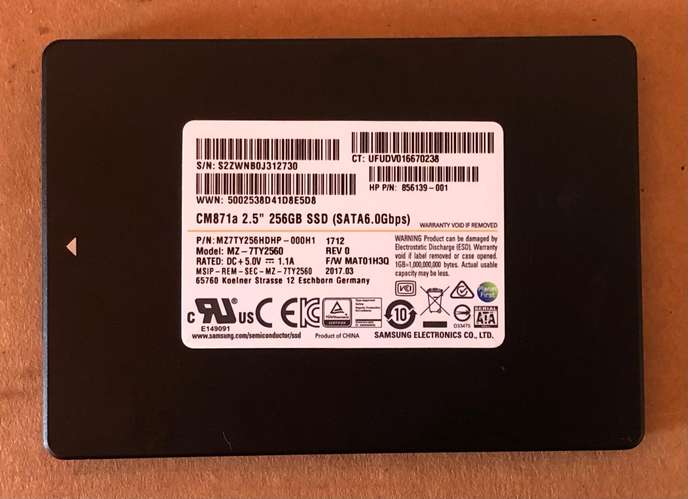 Unidad de estado solido Samsung PM871a de 256gb