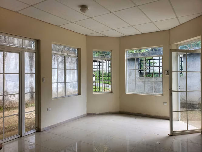 CARRETERA SUR. BONITA CASA OFICINA Y/O VIVIENDA EN ALQUILER - Imagen 2