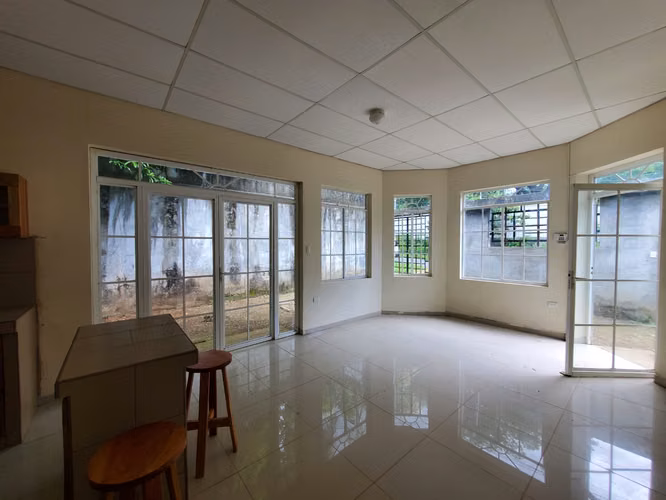 CARRETERA SUR. BONITA CASA OFICINA Y/O VIVIENDA EN ALQUILER - Imagen 4