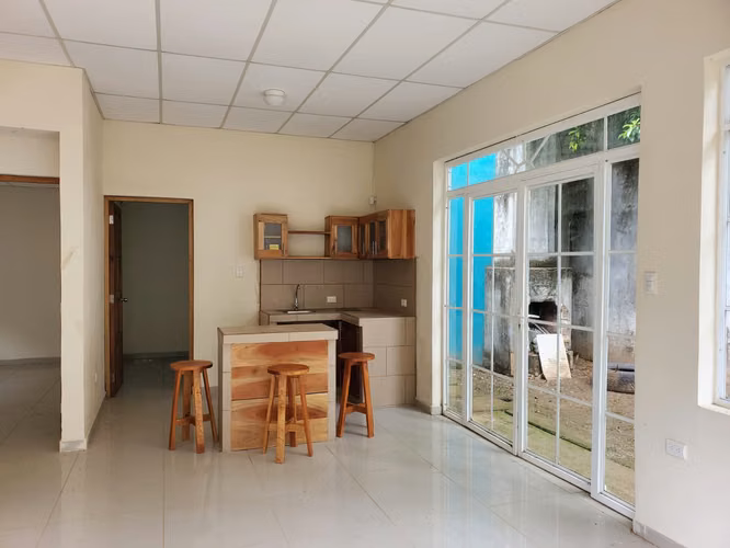 CARRETERA SUR. BONITA CASA OFICINA Y/O VIVIENDA EN ALQUILER - Imagen 6