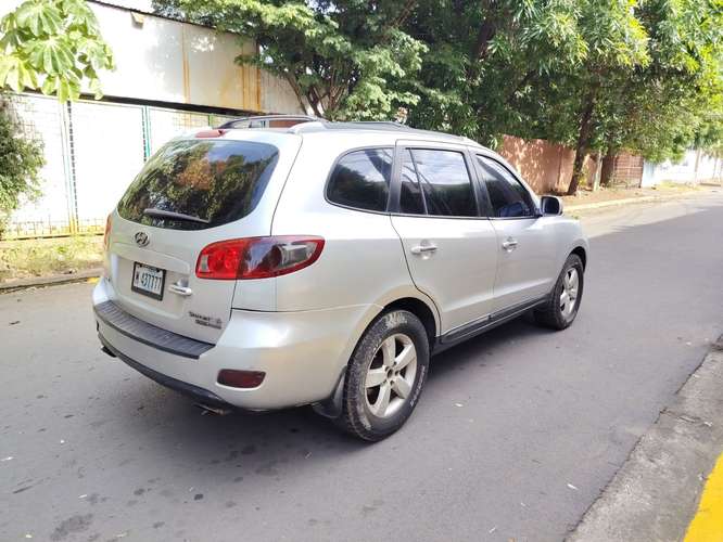 Hyundai Santa Fe 2008 $5,800 No Negociable Donde está y Como está - Imagen 3