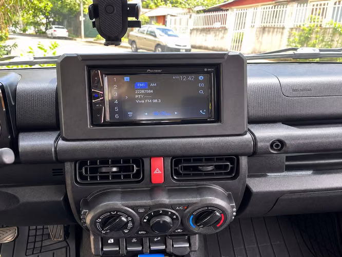 Suzuki Jimny 2023 | Automático 4x4 | Único dueño - Imagen 3