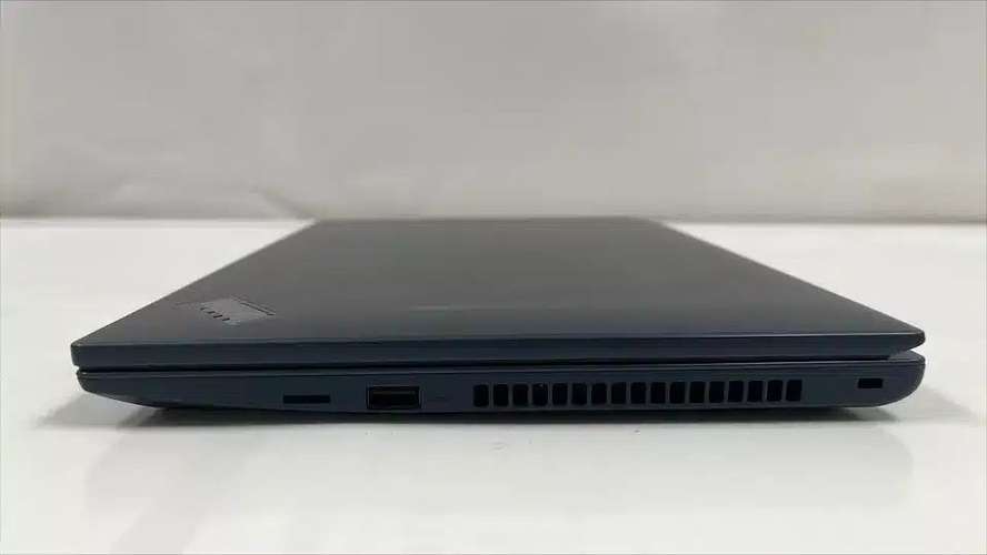 Laptop Lenovo ThinkPad C14 Gen 1 Intel Core i5 12va Gen 8GB RAM SSD 256GB - Imagen 5