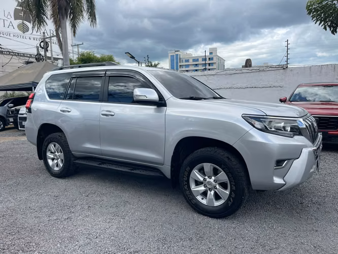 TOYOTA PRADO TXL AUTOMÁTICA AÑO 2024 - Imagen 2