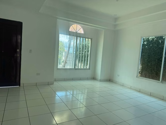  CASA EN RENTA CARRETERA A MASAYA - Residencial Las Palmeras US$600/MES - Imagen 7