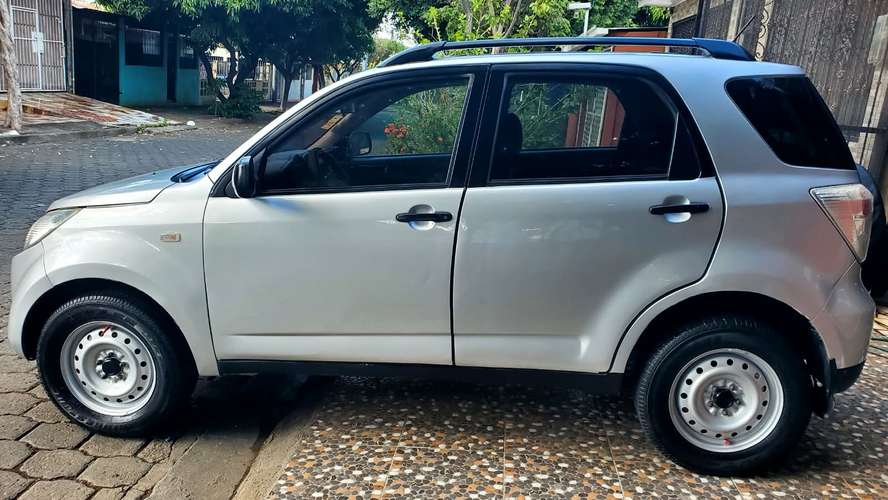 DAIHATSU TERIOS 4X4, AÑO 2012. MECANICO 