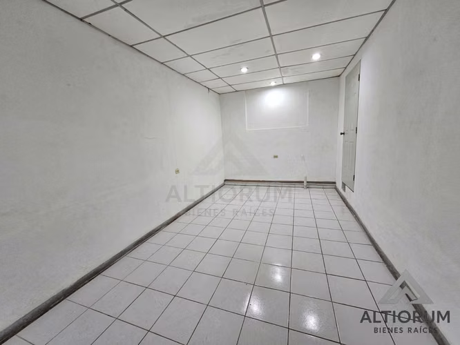 LOCAL COMERCIAL EN RENTA EN VILLA FONTANA NORTE - Imagen 9