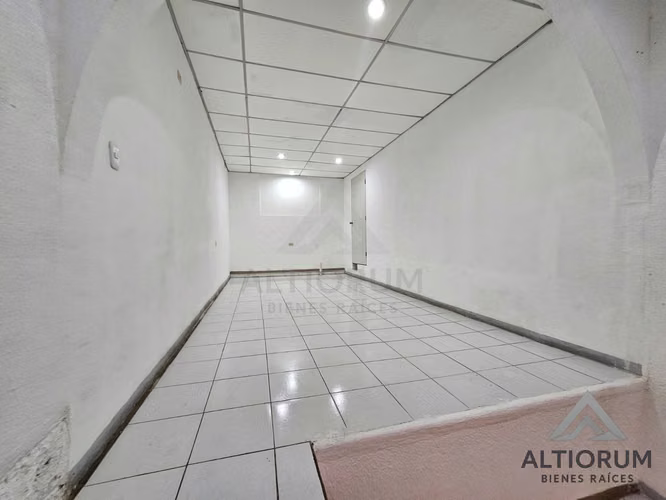 LOCAL COMERCIAL EN RENTA EN VILLA FONTANA NORTE - Imagen 3