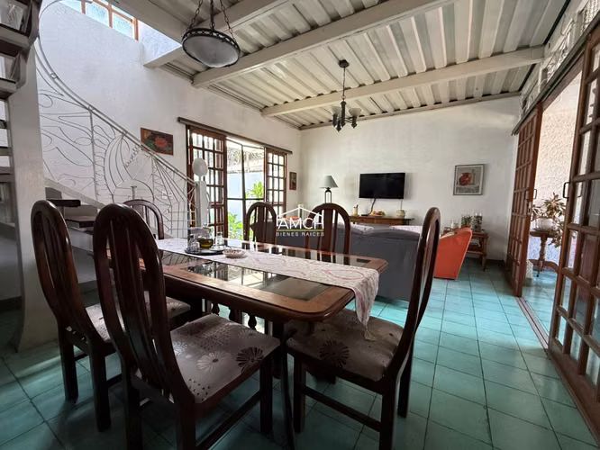 AM-SE VENDE CASA SUPER BIEN UBICADA EN BOLONIA - Imagen 8