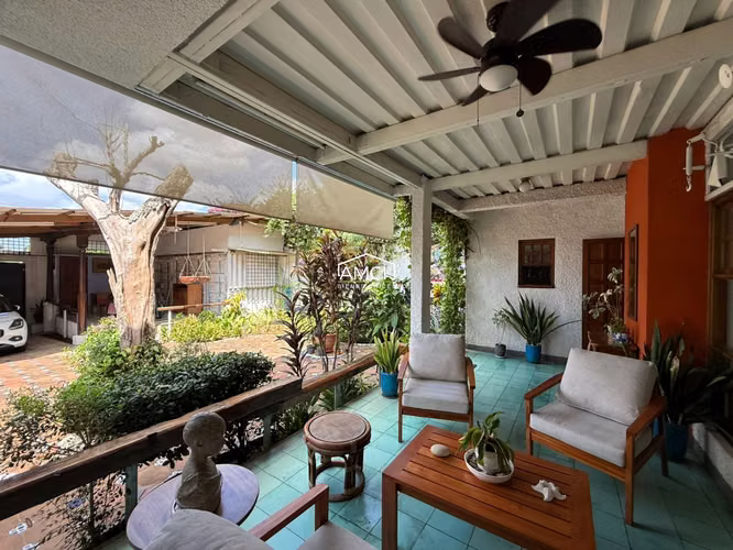 AM-SE VENDE CASA SUPER BIEN UBICADA EN BOLONIA - Imagen 2