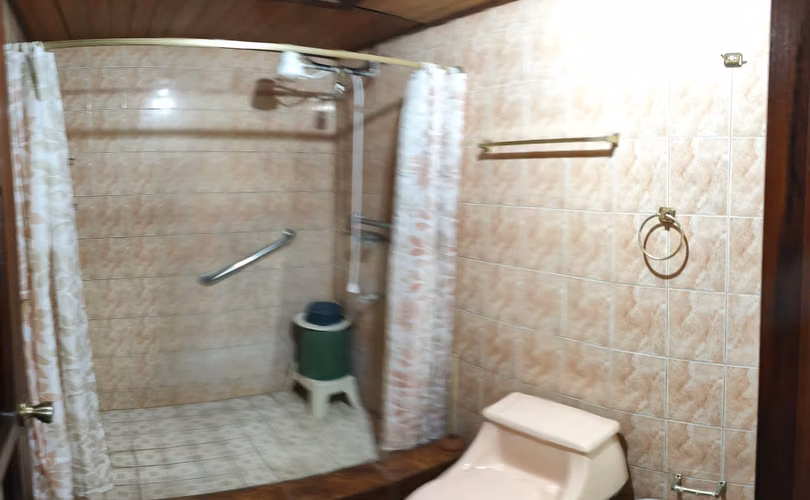 Alquilo amplio apartmanteo amueblado en Las Colinas  - Imagen 6