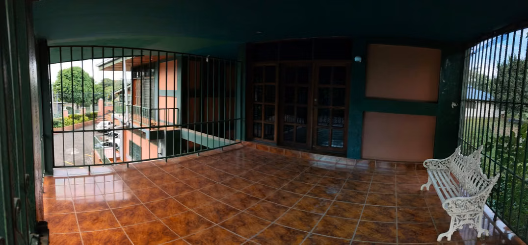 Alquilo amplio apartmanteo amueblado en Las Colinas 