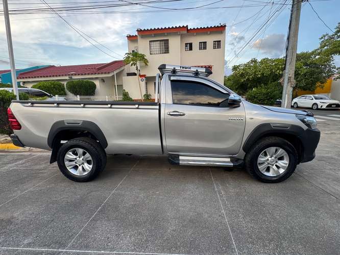 Toyota Hilux Una Cabina 2019 4x4 - Imagen 9