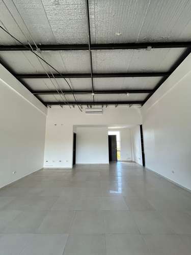 MZ-Rento modulo comercial en Pista Suburbana - Imagen 2