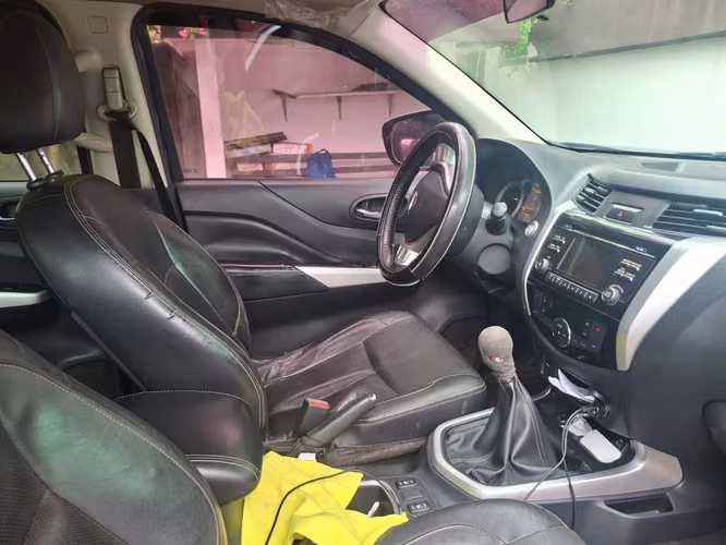 Venta de camioneta - Imagen 7