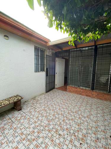 EB- Vendo casa en Carretera Masaya km 17Vendo casa en Carretera a Masaya km 17 Ubicada en el Residencial Sierras Doradas - Imagen 12