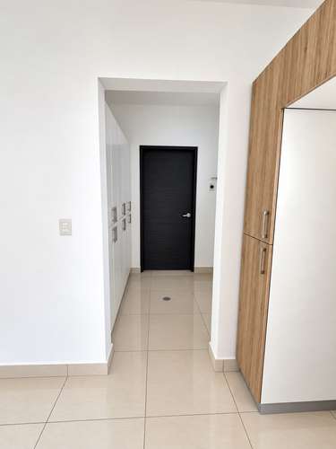 CASA EN RENTA EN Condominio San esteban,Carretera a Masaya | US$1,300  - Imagen 9