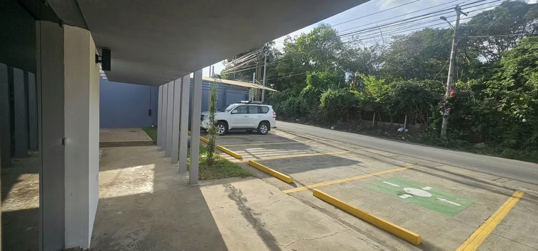 AM-RENTO bodega en Las Colinas Managua - Imagen 10