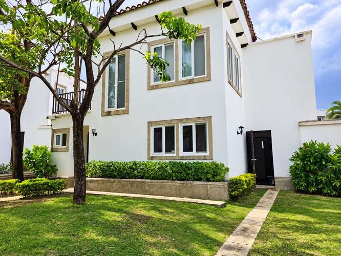  Casa en renta | Condominio en Las Colinas, Managua | $1,400 - Imagen 1