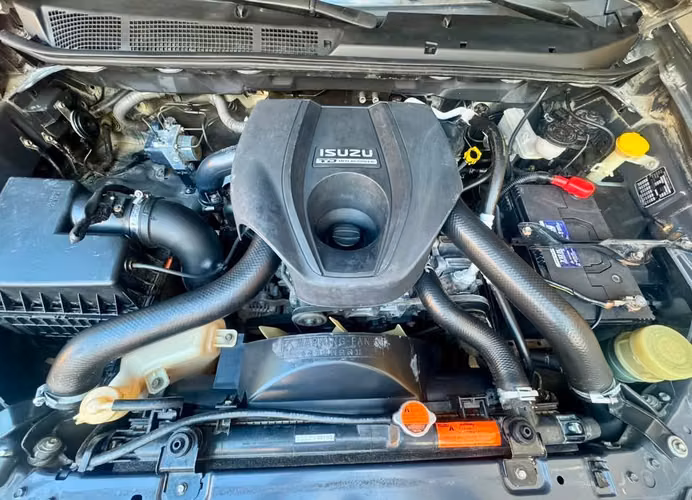 Isuzu dmax 2.5 automático 