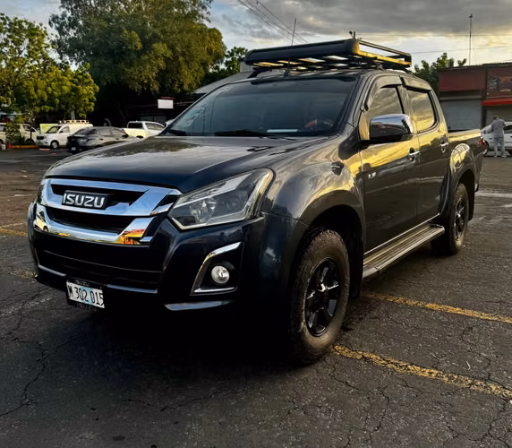 Isuzu dmax 2.5 automático 