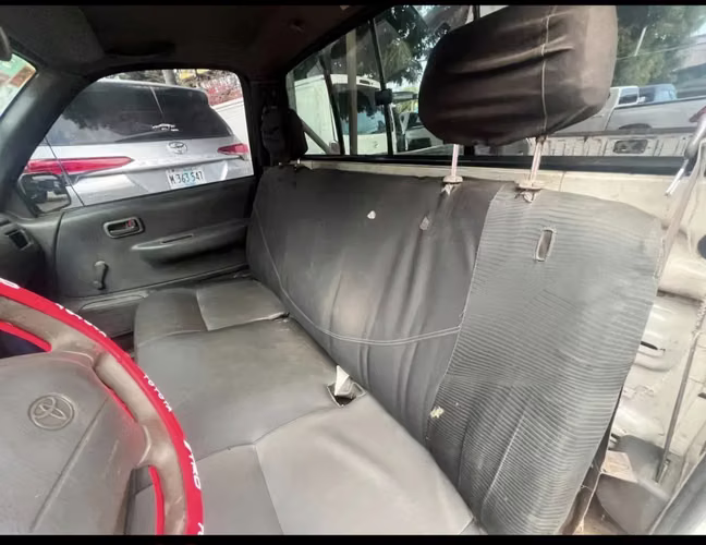 Se vende camioneta T-100 año 1996