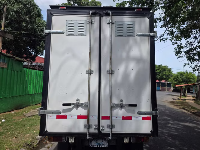 Toyota Dyna 2022