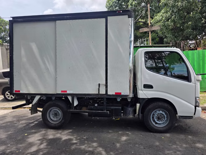 Toyota Dyna 2022
