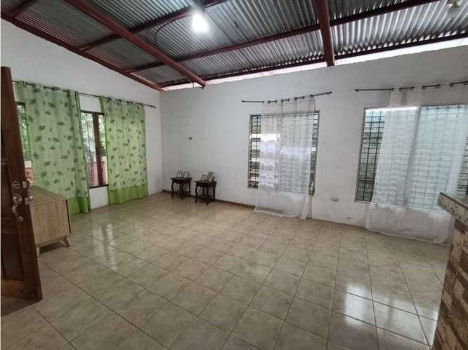 En renta casa fuera de residencial en la Carretera Vieja a León - LP - Imagen 2