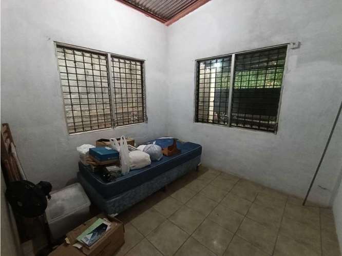 En renta casa fuera de residencial en la Carretera Vieja a León - LP - Imagen 20