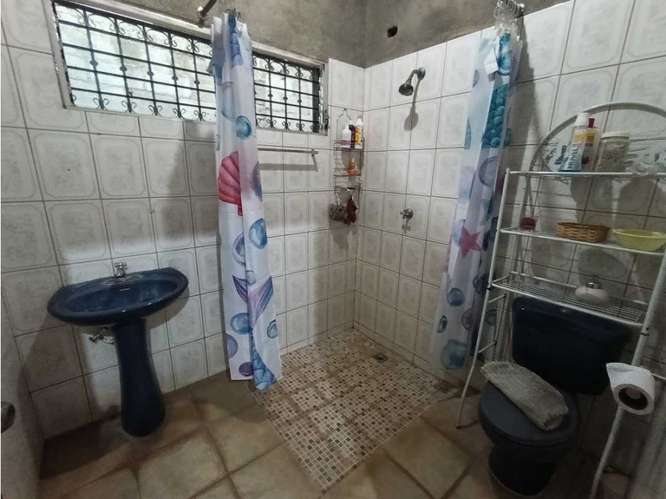En renta casa fuera de residencial en la Carretera Vieja a León - LP - Imagen 19