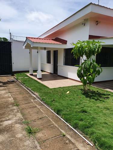  Se alquila linda casa en Km 12 Carretera a Masaya