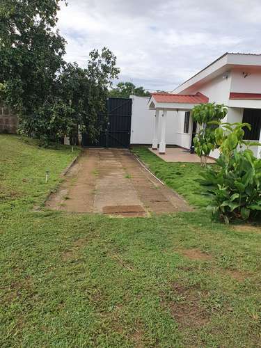  Se alquila linda casa en Km 12 Carretera a Masaya