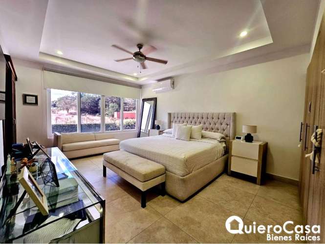 Preciosa Casa en Venta en Villa Fontana Sur - Imagen 5