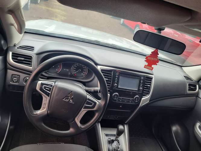 MITSUBISHI L200 SPORTERO, AÑO 2024. AUTOMÁTICA  - Imagen 5